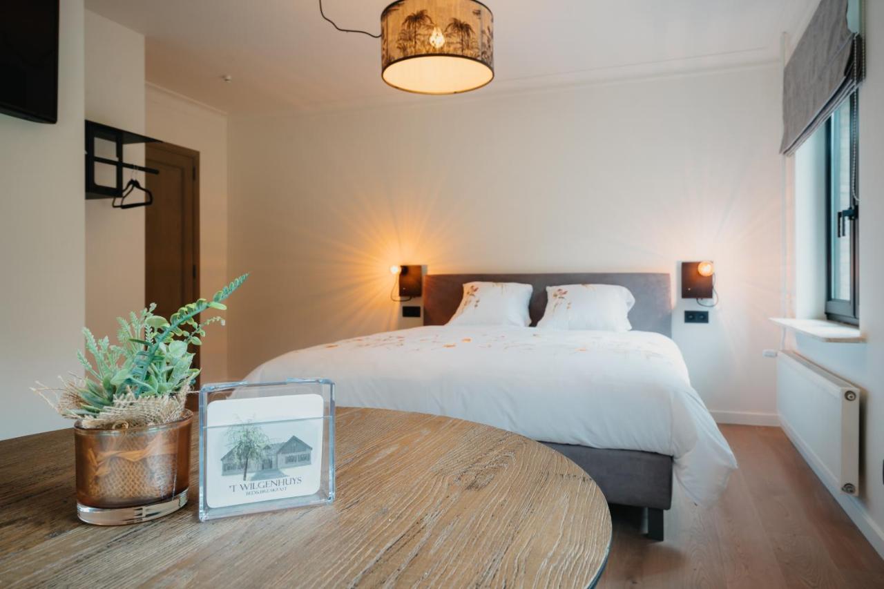 Hotel 'T Wilgenhuys Lommel Esterno foto