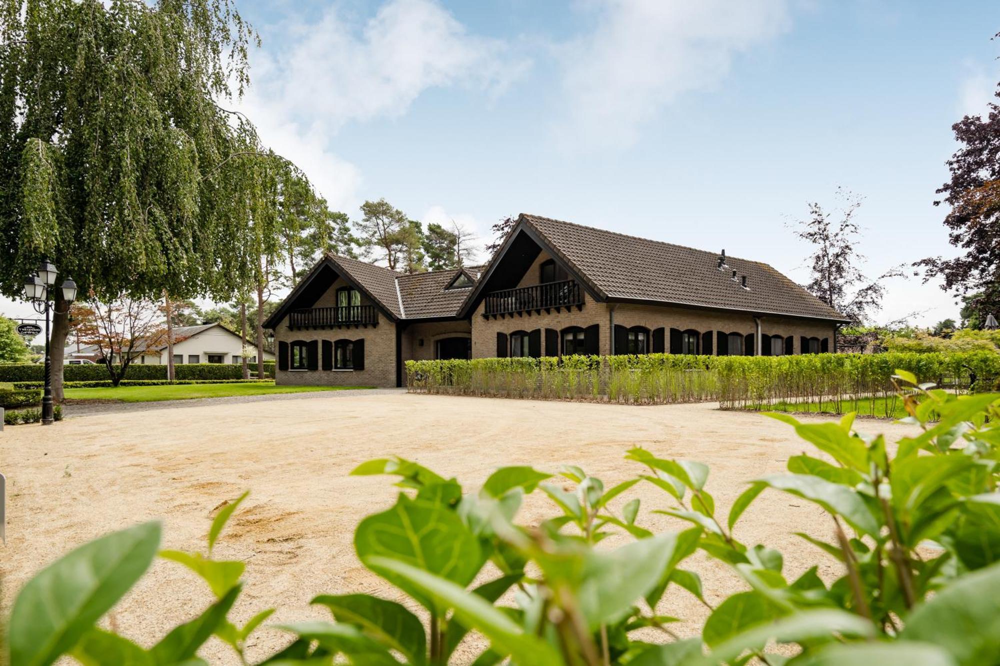 Hotel 'T Wilgenhuys Lommel Esterno foto